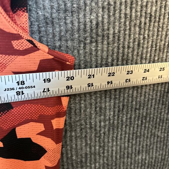 Gymshark Mens Arrival Camo Activewear T Shirt Size Medium Vented Short Sleeve - Picture 5 of 6